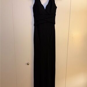 Emerald Sundae Black Sleeveless V-neck Maxi Gown